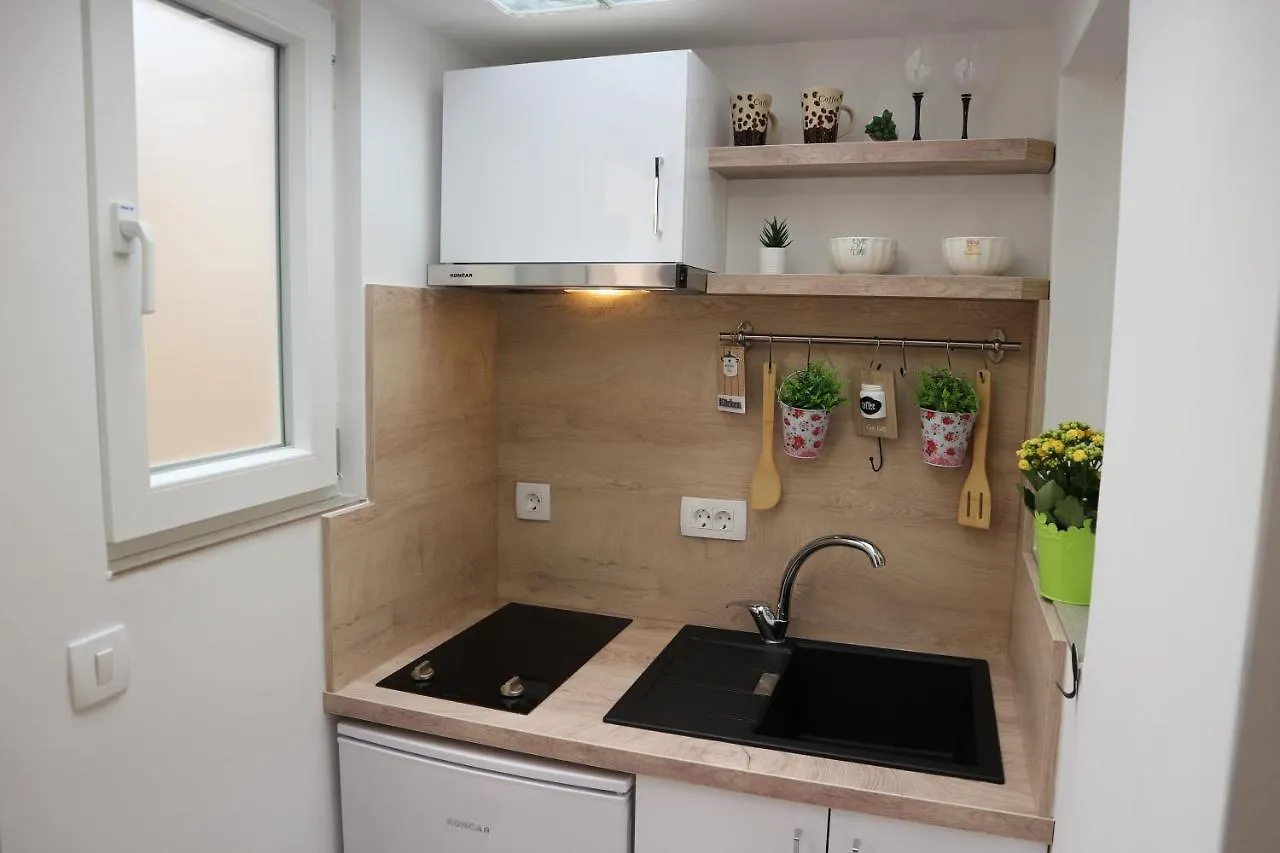 Apartments Komel Croatia