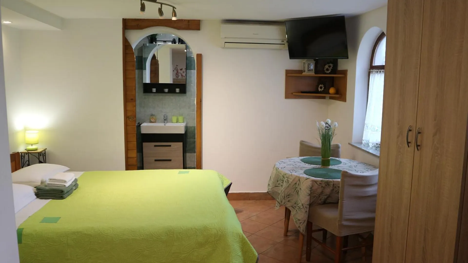 Apartments Komel Abbazia 0*,