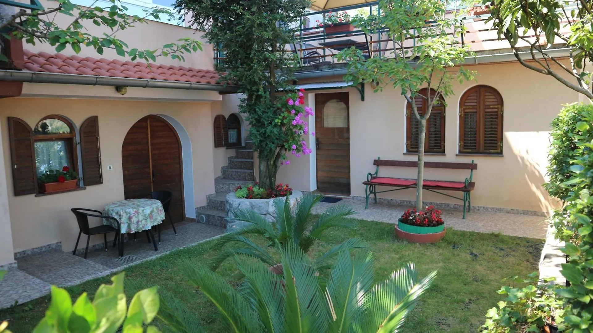 Apartments Komel