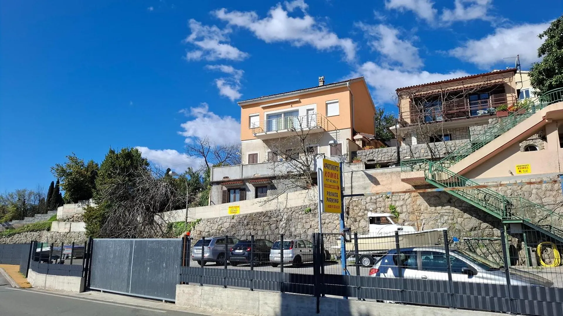 Apartments Komel Croatia